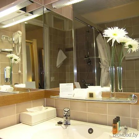 Holiday Inn Turku Otel 4*