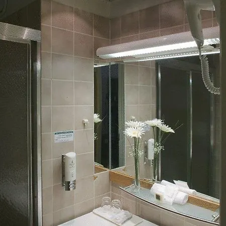Otel Holiday Inn Turku 4*